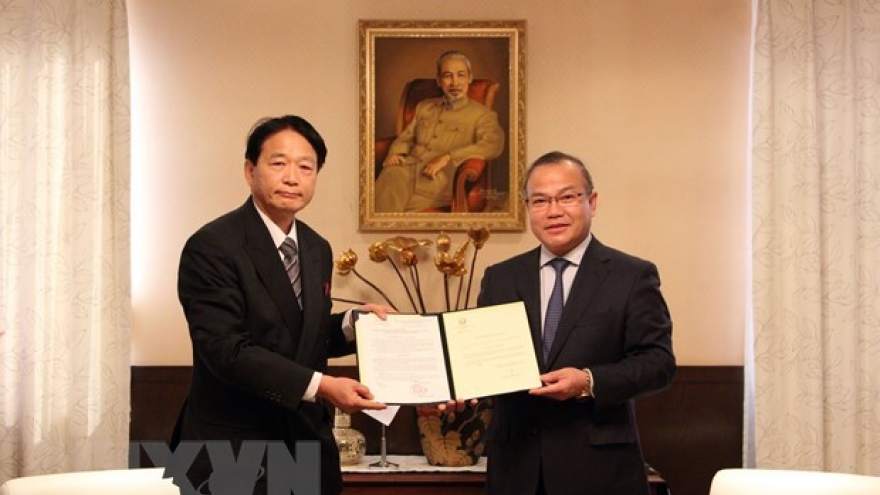 Two Japanese appointed as honourary consuls general of Vietnam